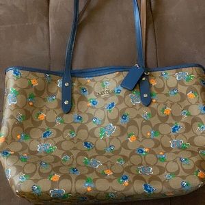 Coach purse